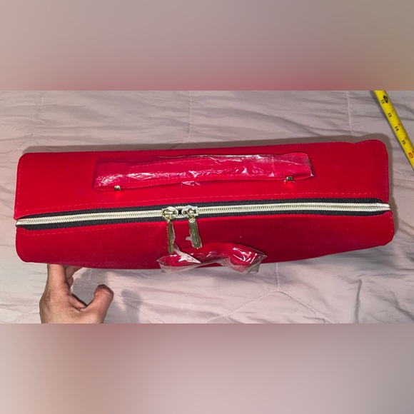 NWT ESTEE LAUDER RED VELVET COSMETICS BAG - Picture 11 of 14